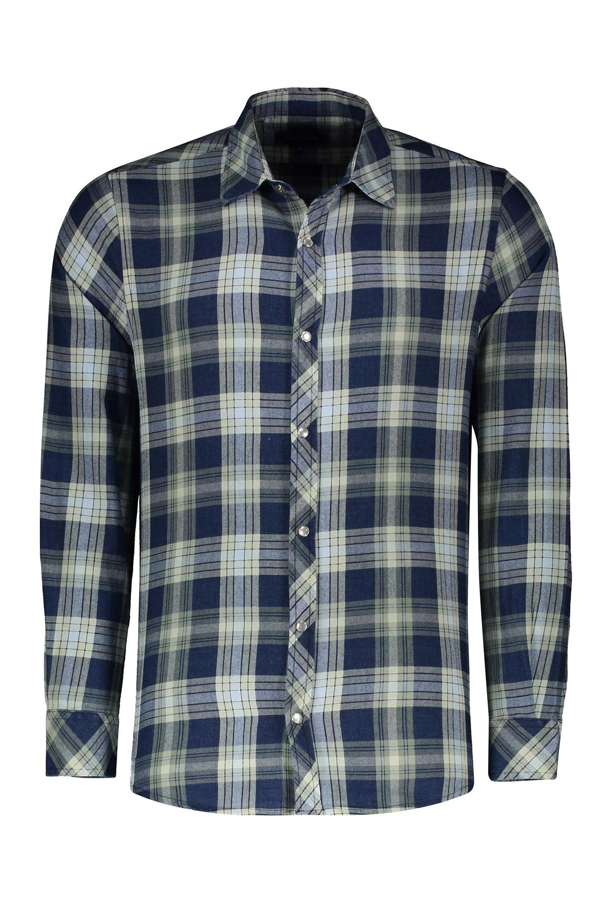 خرید پیراهن جین مردانه رگولار ، پیراهن طرحدار چهارخانه از برند پاتن جامه.