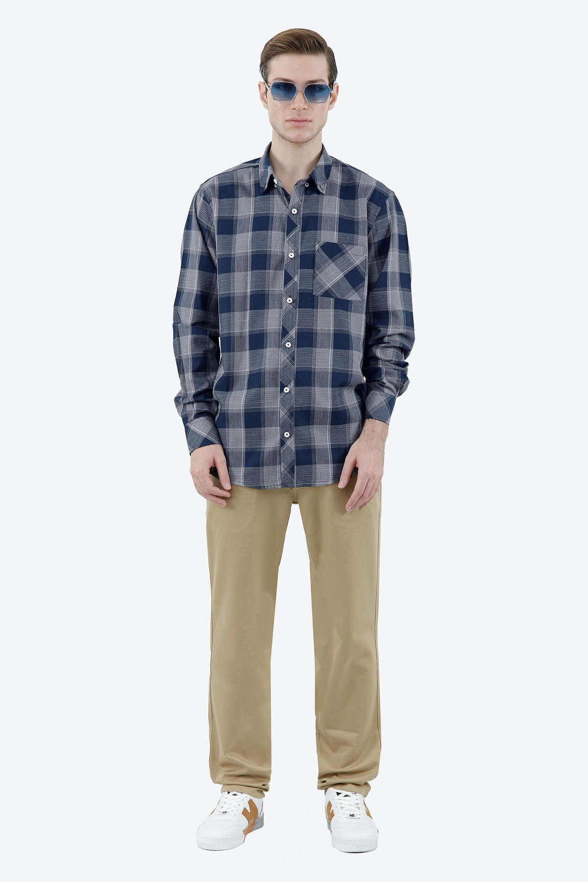 پیراهن آستین بلند مردانه طرح چهارخانه یقه برگردان از برند پاتن جامه خرید آسان و ارسال رایگان. 