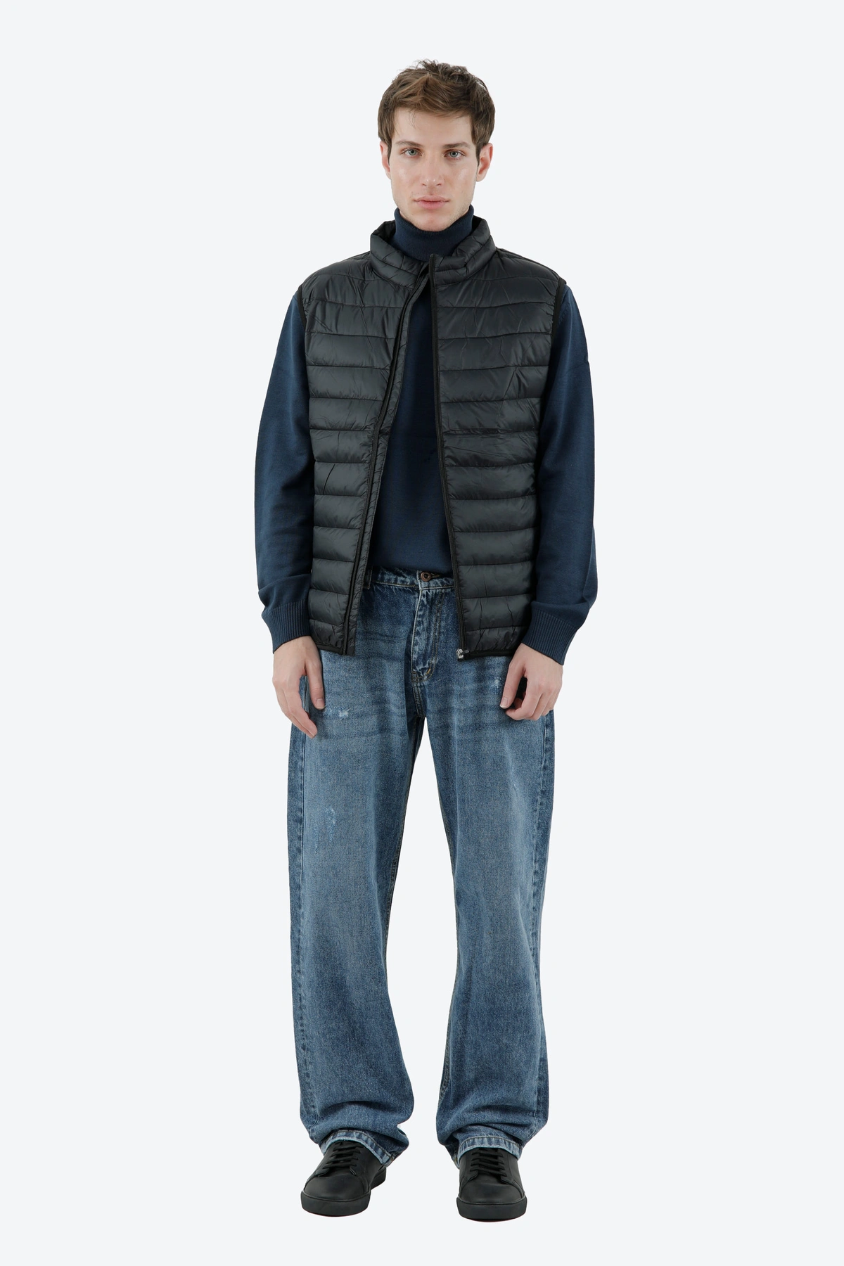 خرید پافر مردانه براق رنگ مشکی. ژیله و جلیقه پاییزه مردانه ارسال رایگان.