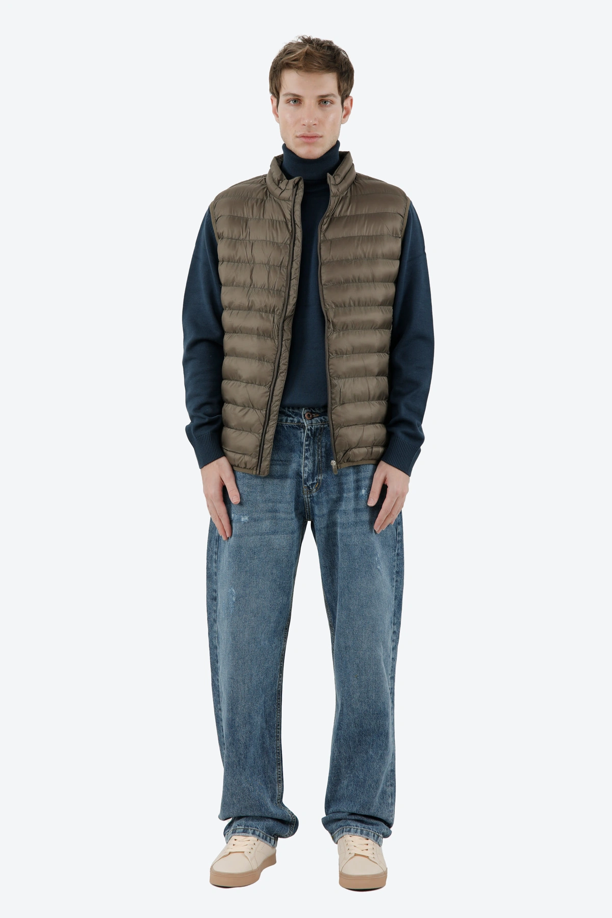 خرید ژیله شمعی مردانه رنگ قهوه ای. ژیله و جلیقه پاییزه مردانه ارسال رایگان.