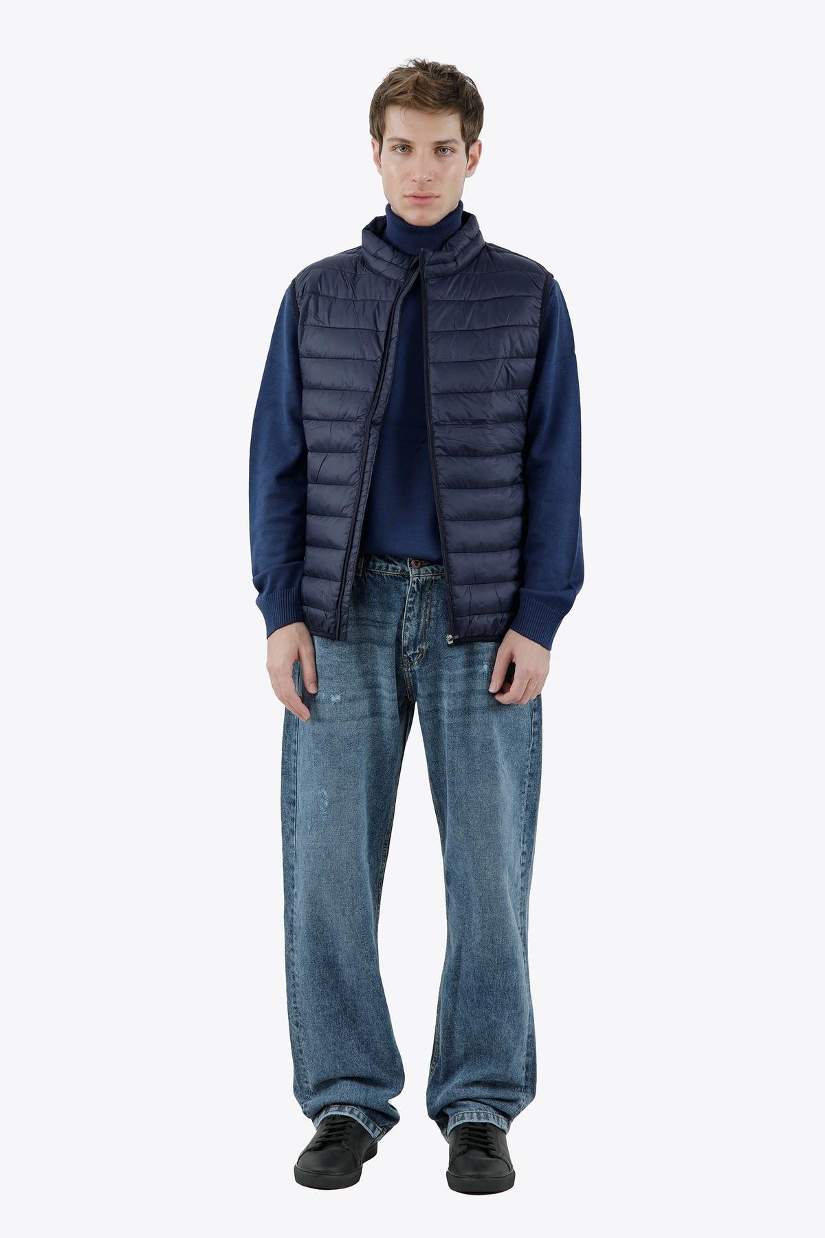 خرید پافر مردانه نیمه براق رنگ سرمه ای. ژیله و جلیقه پاییزه مردانه ارسال رایگان.