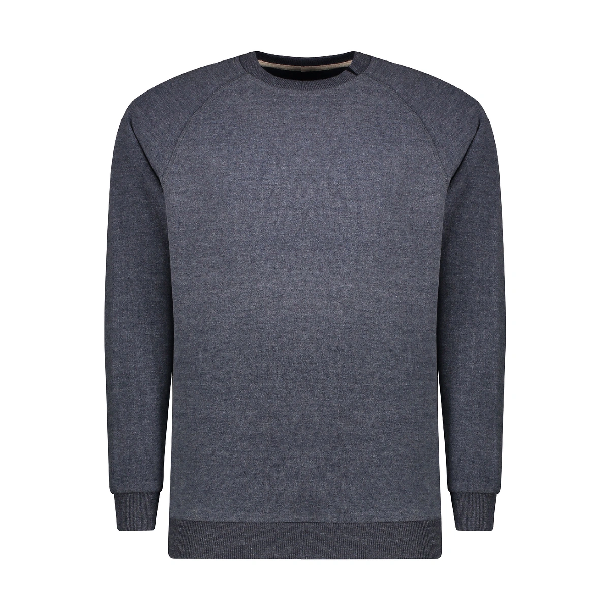 سویشرت آستین رگلان مردانه سرمه ای روشن تولید پاتن جامه می باشد. جنس پارچه سلانیک پلی استر پنبه می با