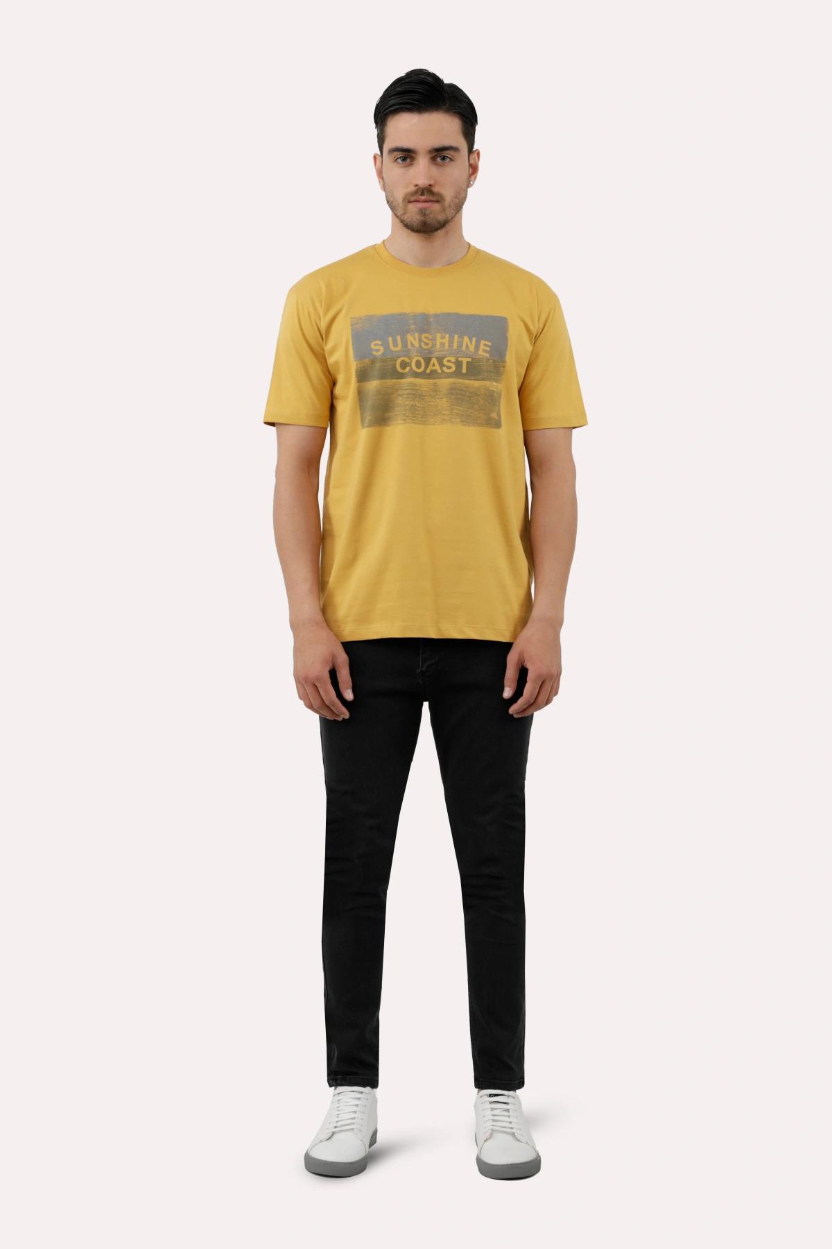 خرید تیشرت چاپدار مردانه پاتن جامه. تیشرت نخی قیمت پایین با کیفیت بالا. خرید تی شرت طرح دار رنگ زرد 