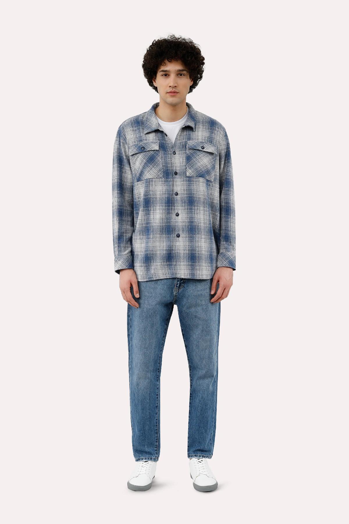 پیراهن آستین بلند مردانه پشمی طرح چهارخانه رنگ طوسی آبی. دو جیب دردار