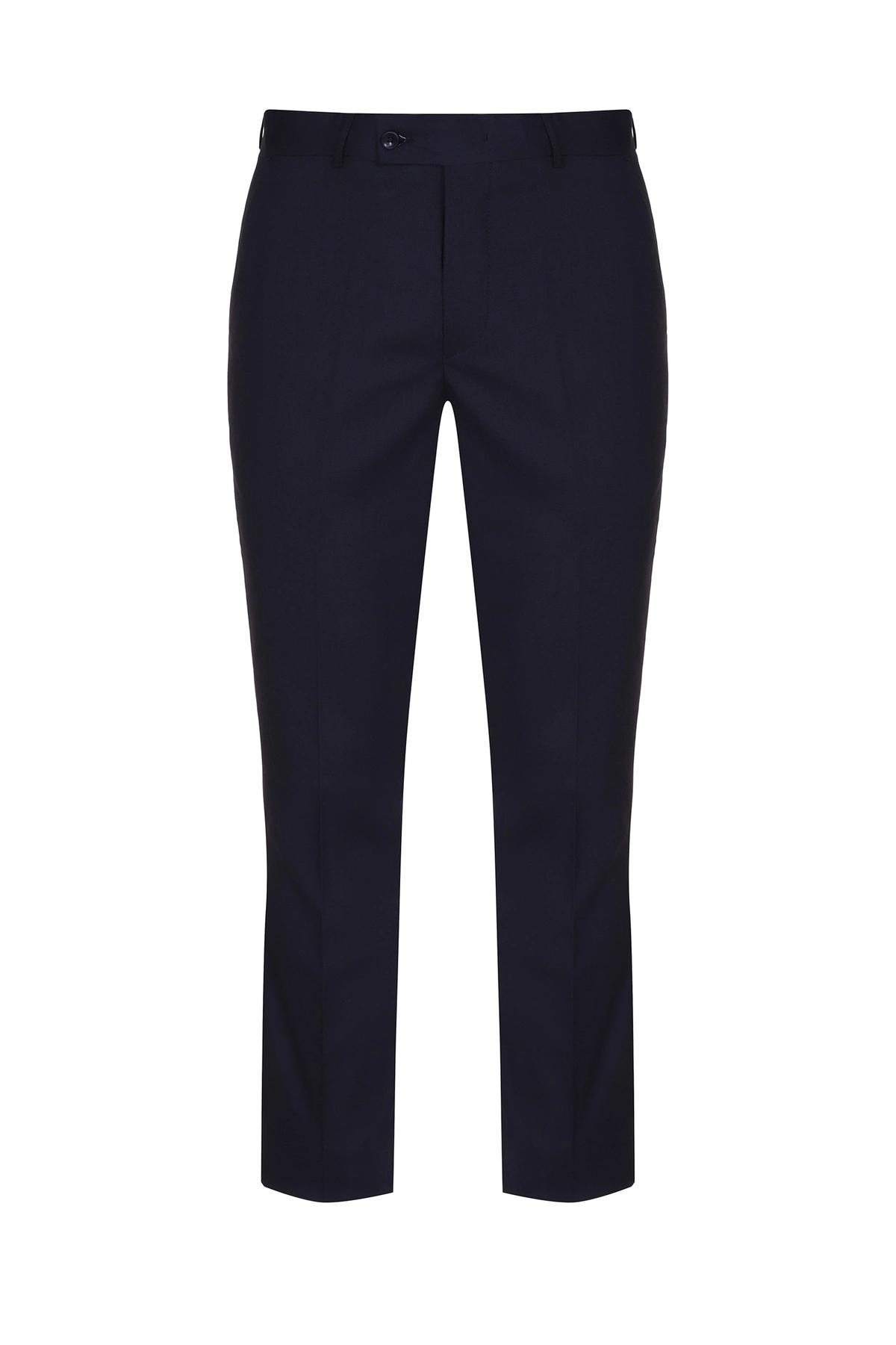 شلوار فاستونی مردانه تولید پاتن جامه می باشد. شلوار پارچه ای اداری رسمی رنگ سرمه ای. 