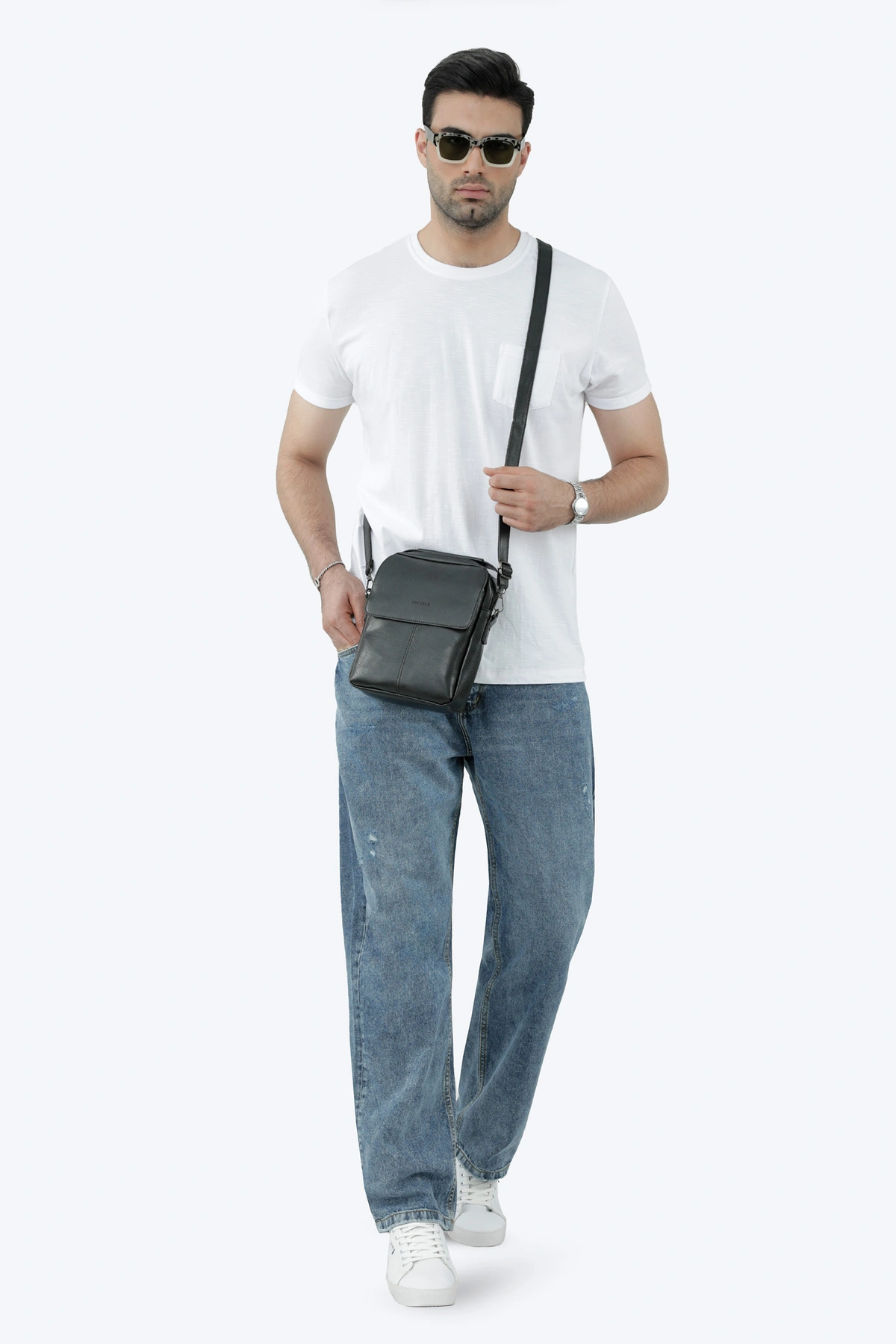 تی شرت آستین کوتاه مردانه رنگ سفید تک جیب تولید برند پاتن جامه ارسال رایگان. 