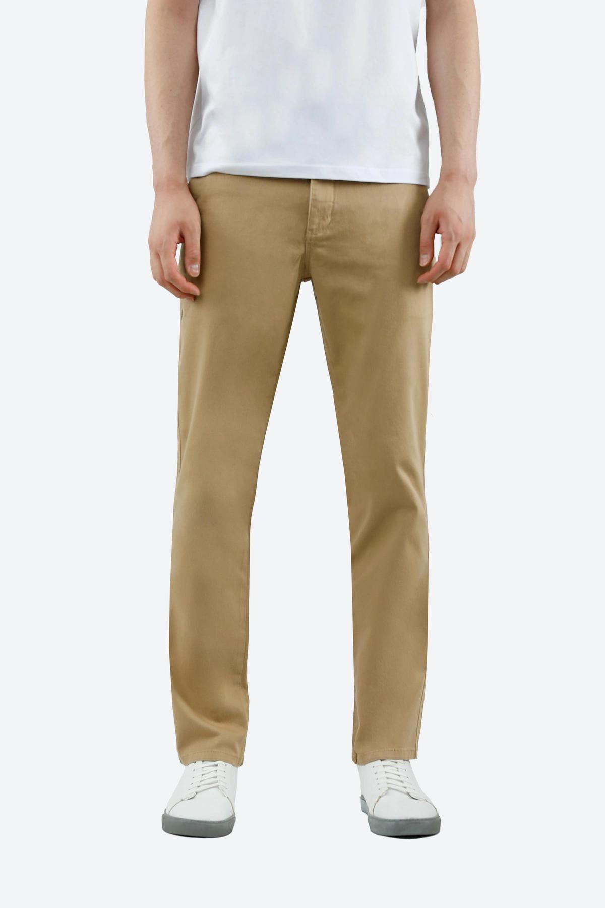 شلوار کتان مردانه راسته کلاسیک از برند پاتن جامه. شلوار کتان نخودی تیره ارسال رایگان. 