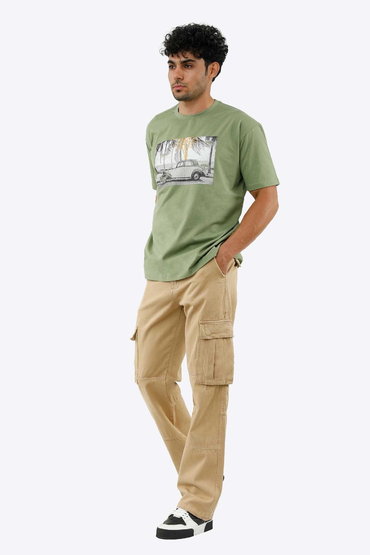 تیشرت آستین کوتاه مردانه یقه گرد رنگ سبز مغز پسته ای از برند پاتن جامه خرید آسان با ارسال رایگان.