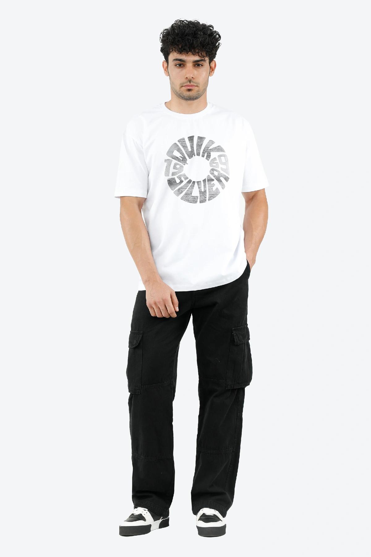 تیشرت آستین کوتاه مردانه یقه گرد رنگ سفید چاپدار از برند پاتن جامه خرید آسان با ارسال رایگان.