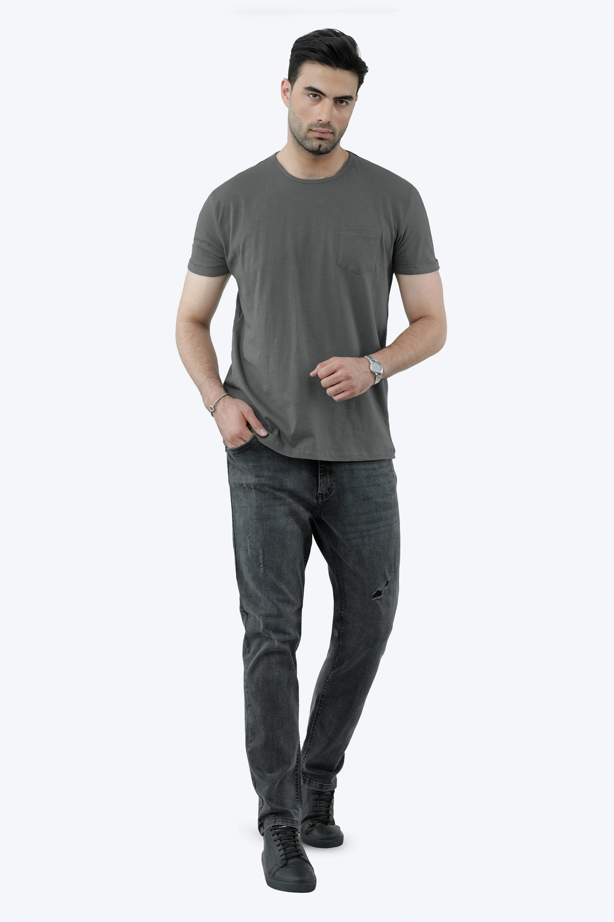 تی شرت آستین کوتاه مردانه رنگ طوسی تیره تک جیب تولید برند پاتن جامه ارسال رایگان. 