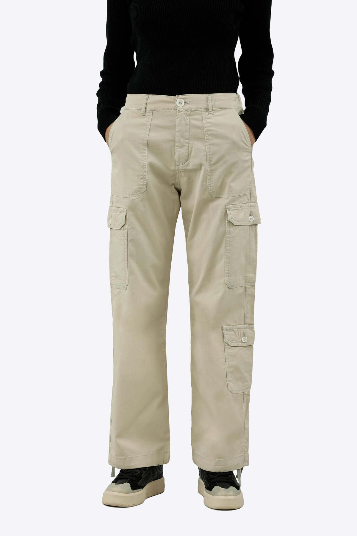 شلوار کارگو زنانه تولید برند پاتن جامه. شلوار شش جیب زنانه ارسال سریع و رایگان.