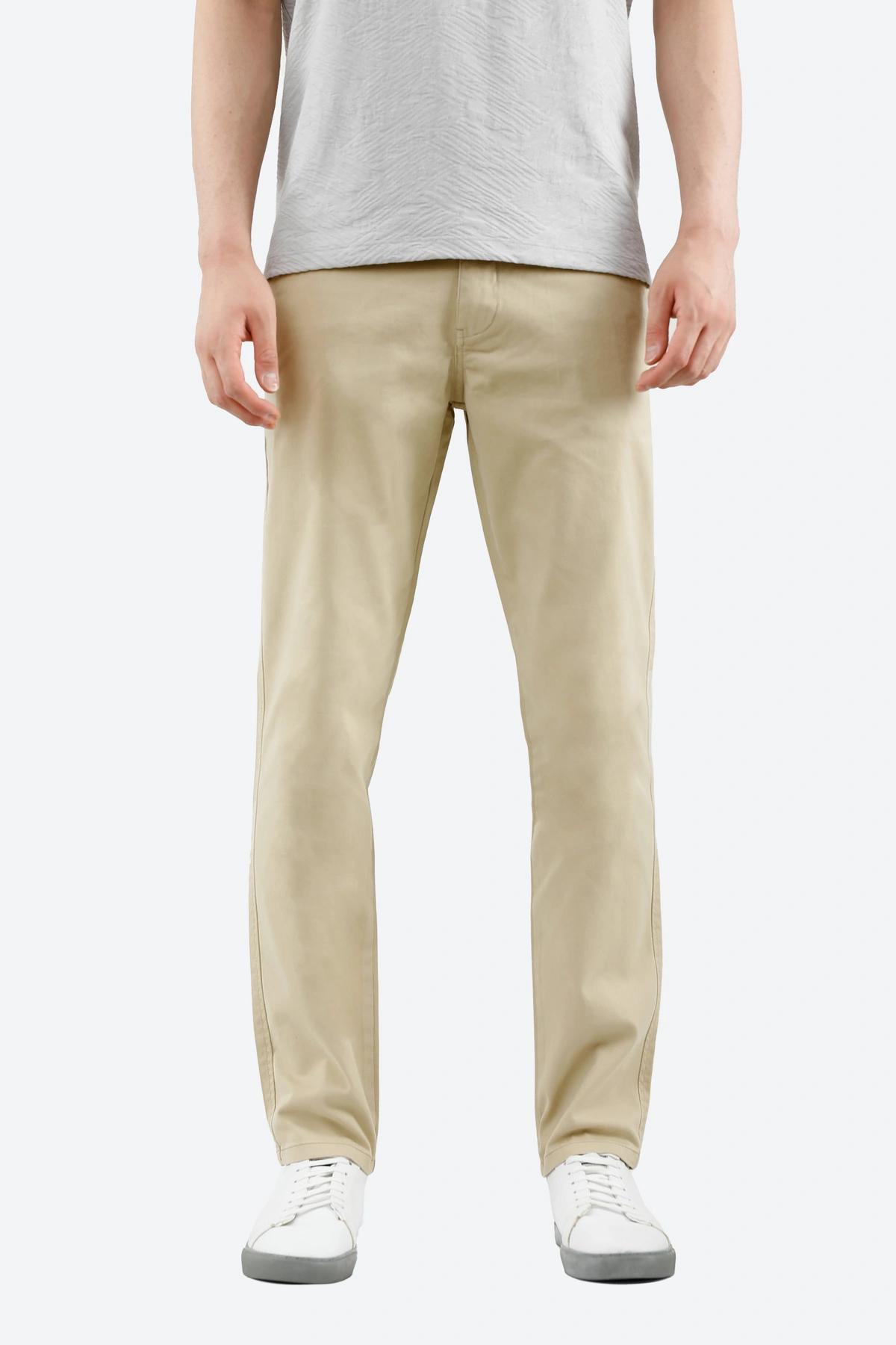 شلوار کتان مردانه برند پاتن جامه رنگ کرم. شلوار استایل راسته شلوار بادوام و ضخیم. 