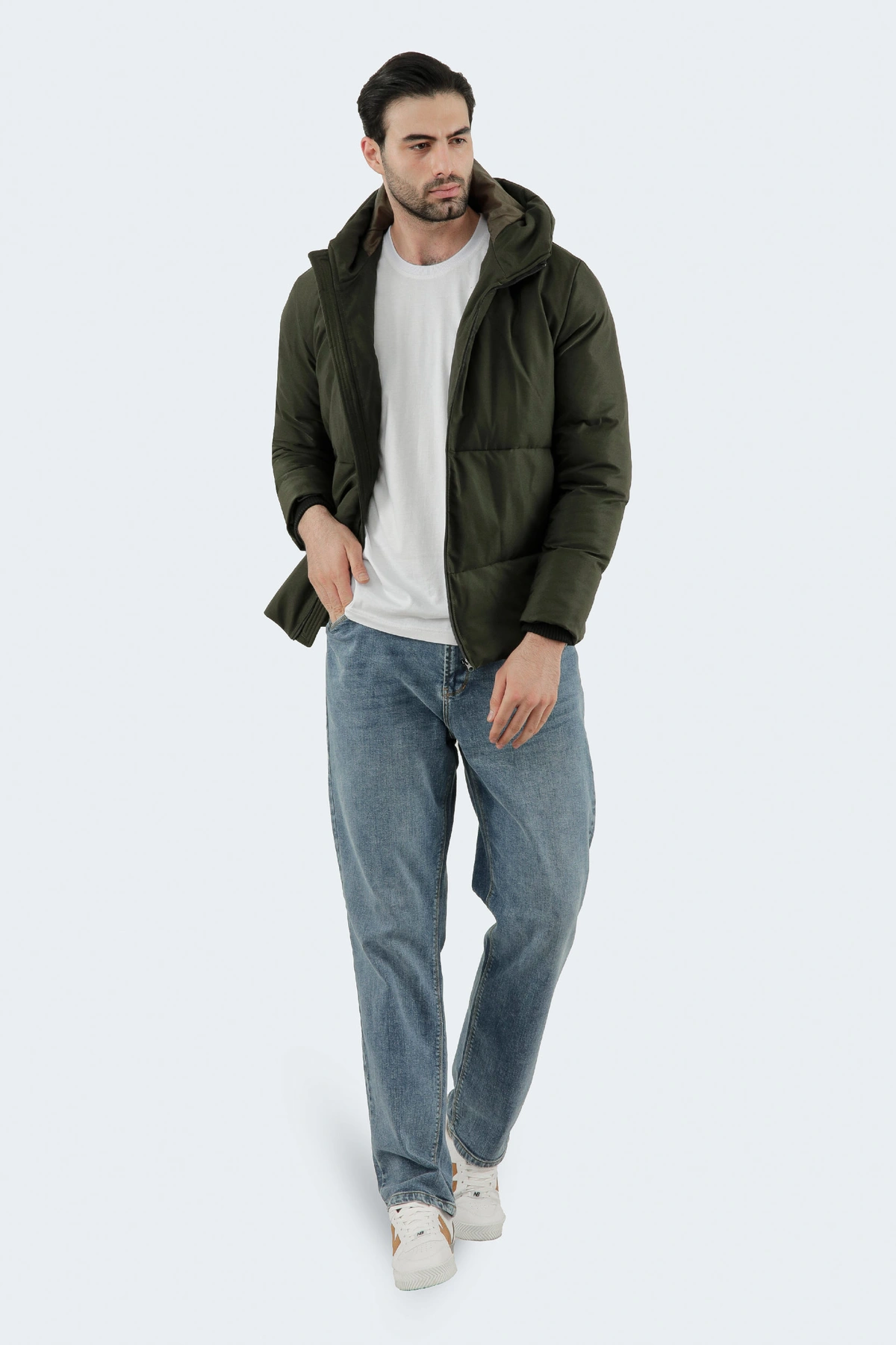 خرید کاپشن شمعی پُفی مردانه ، کاپشن گرم مناسب زمستان از برند پاتن جامه خرید آسان و ارسال رایگان. 