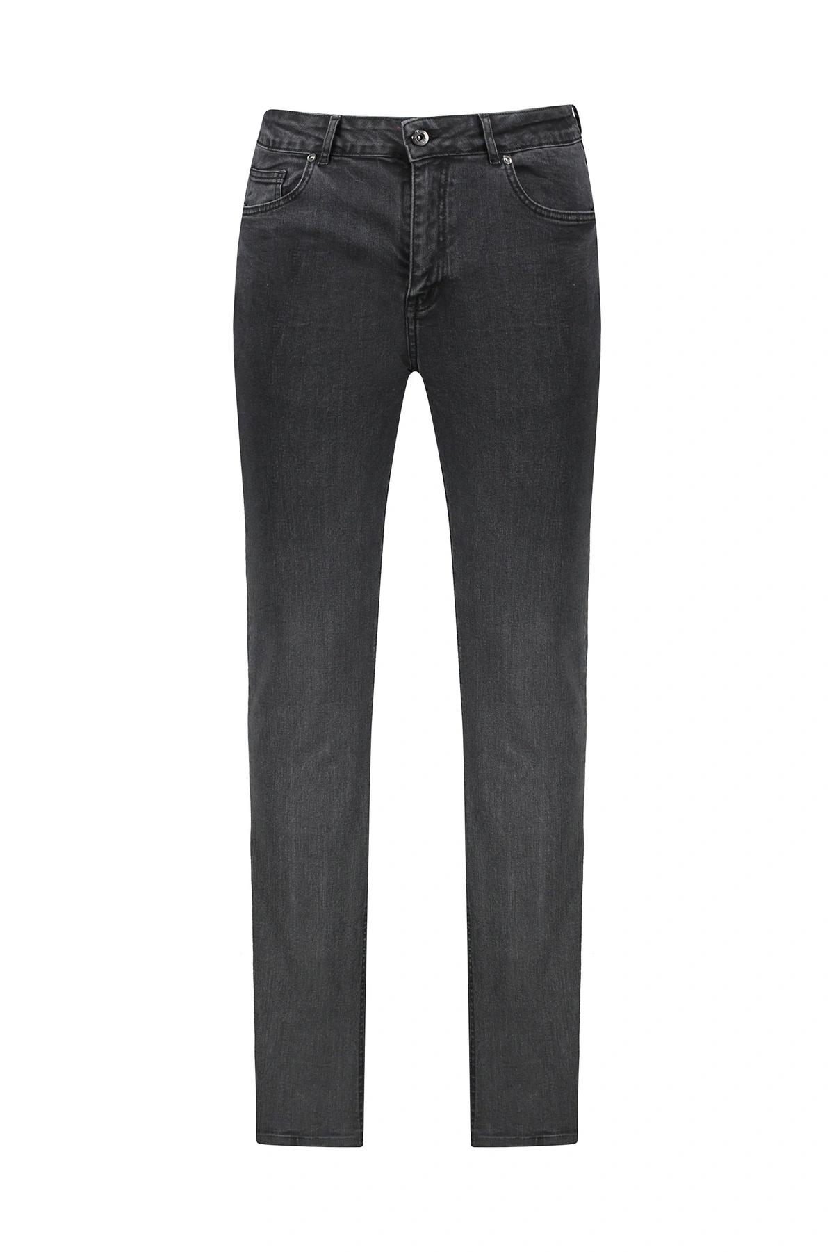 شلوار جین مردانه مدل راسته از برند پاتن جامه ، رنگ جین ذغالی ارسال رایگان به سراسر کشور.