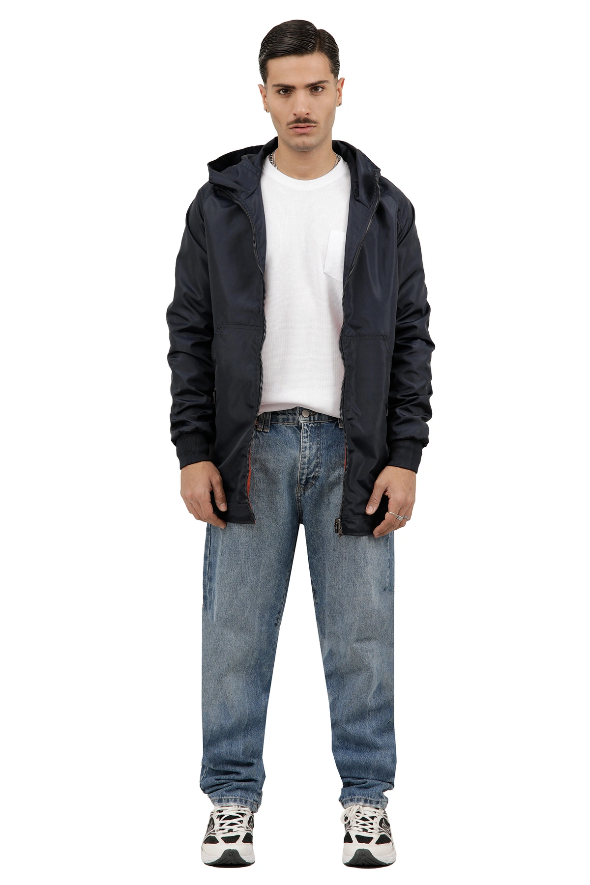 کاپشن شمعی دورو مردانه از برند پاتن جامه ، کاپشن بادگیر و ضد آب کلاهدار. 