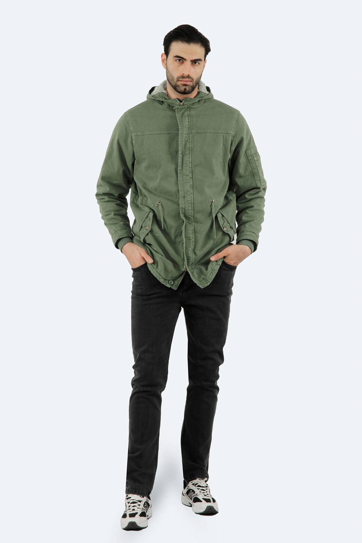 کاپشن ضخیم سبز روشن  ، بلند داخل کرکی بسیار گرم مناسب زمستان.