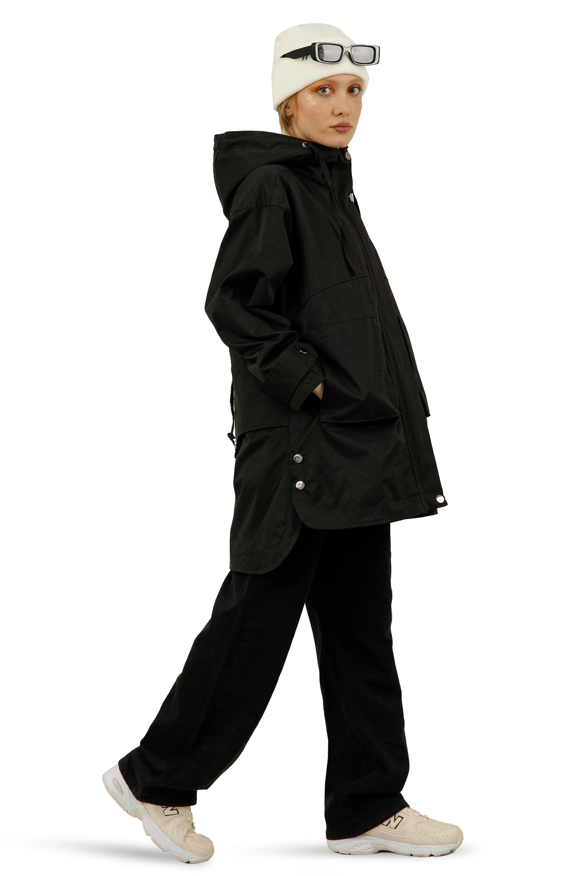 خرید کاپشن زنانه ، داخل خزدار کلاهدار از برند پاتن جامه ، پوشاک آقایان و خانم ها ارسال رایگان. 