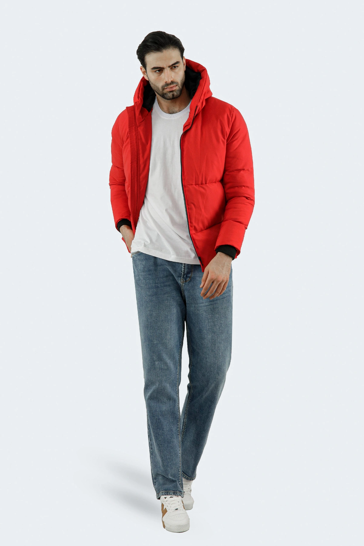 خرید کاپشن شمعی پُفی مردانه ، کاپشن گرم مناسب زمستان از برند پاتن جامه خرید آسان و ارسال رایگان. 