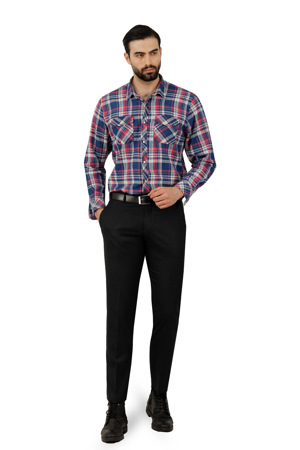 خرید پیراهن آستین بلند مردانه طرح چهار خانه ، یقه برگردان دارای دو جیب در دار. 