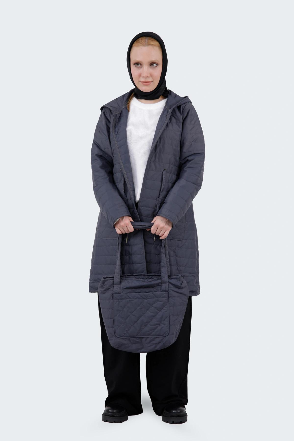 پافر شمعی همراه با کیف همرنگ ، ژیله کلاهدار بدون آستین زنانه ، ارسال رایگان و سریع. 