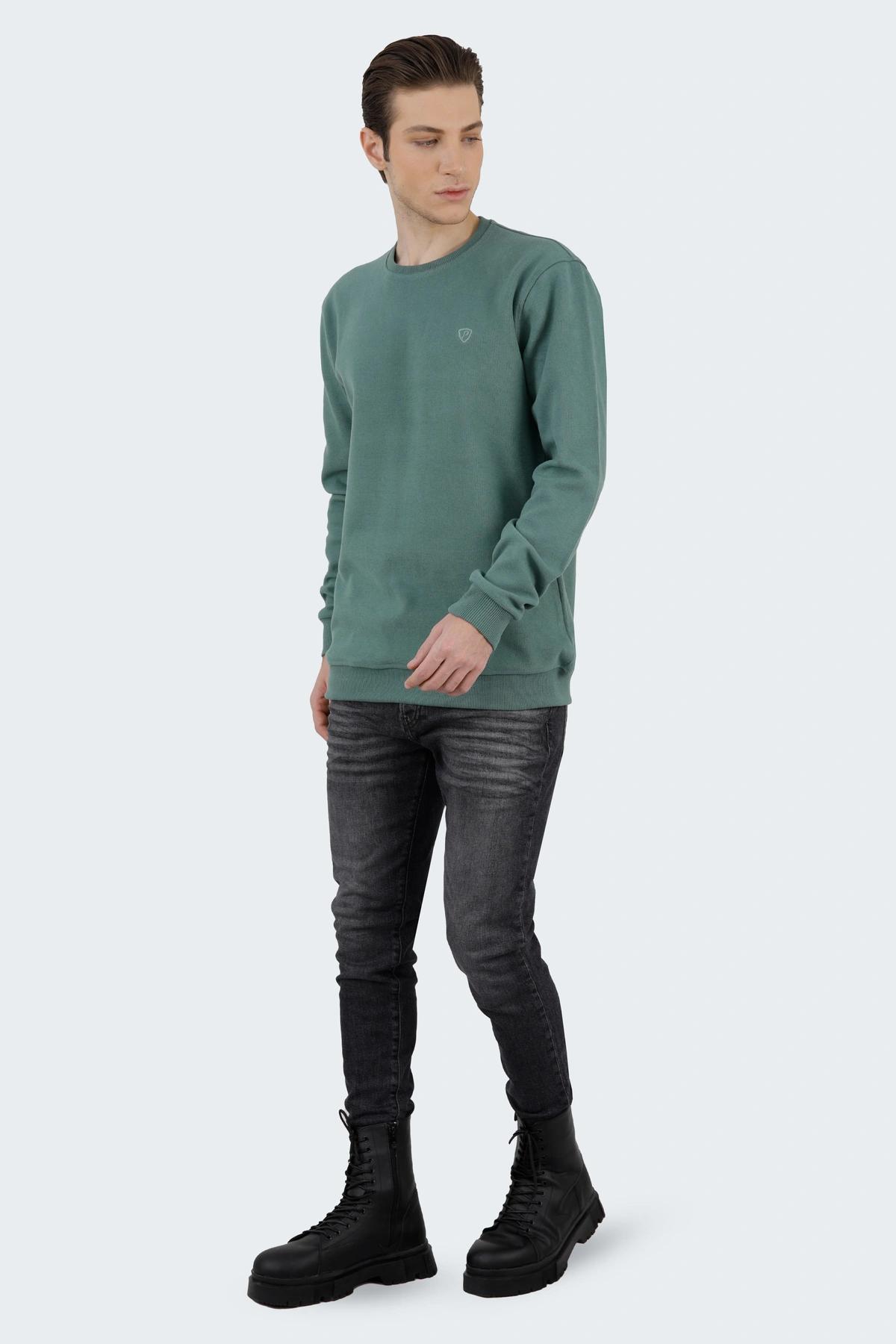 تیشرت آستین سلانیک مردانه ، رنگ سبز روشن یقه کشبافت آستین بلند قواره دار معمولی.