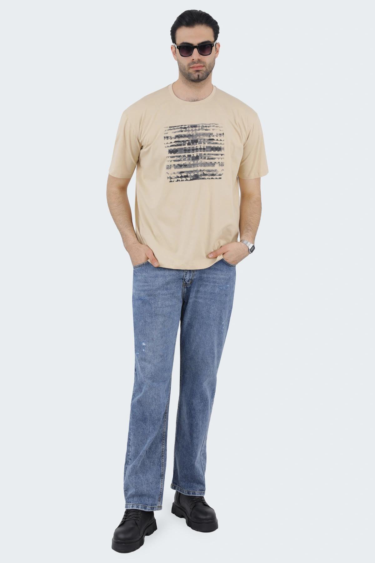 خرید تی شرت آستین کوتاه مردانه ، تی شرت چاپدار کرم ، مدل معمولی با قیمت مناسب رنگ کرم.