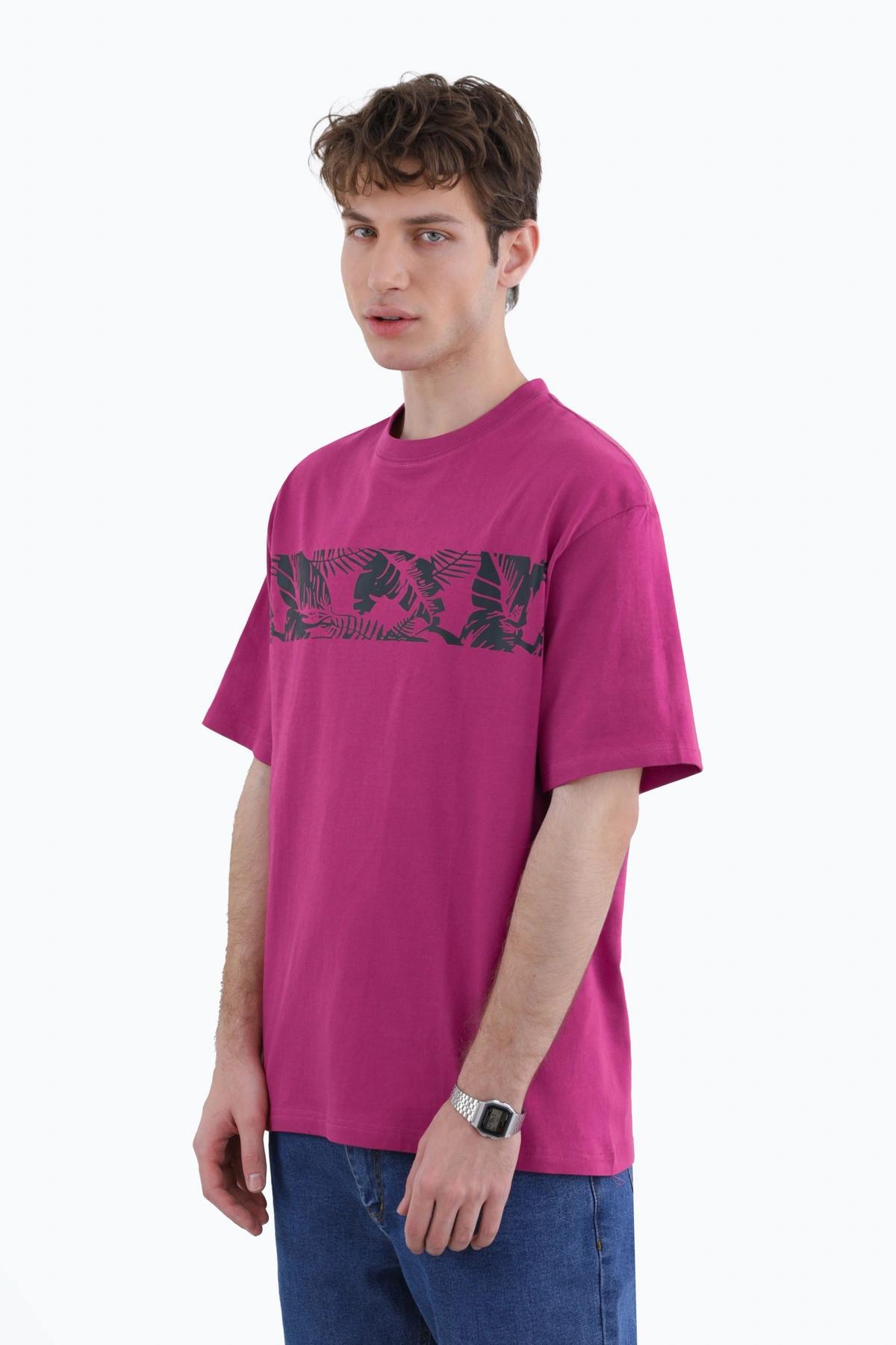 خرید تیشرت آستین کوتاه مردانه چاپدار ، رنگ سرخابی ، تیشرت بدون درز خرید و ارسال رایگان. 