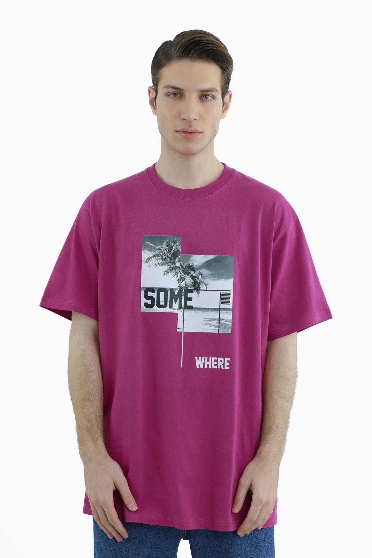 خرید تی شرت آستین کوتاه مردانه چاپدار، رنگ سرخابی  ، تیشرت بدون درز خرید و ارسال رایگان. 