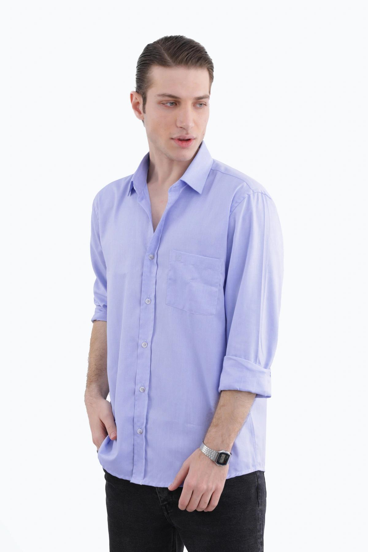 پیراهن آستین بلند مردانه رگولار ،رنگ یاسی ، تک جیب ،مناسب استفاده روزمره و مهمانی اداری.