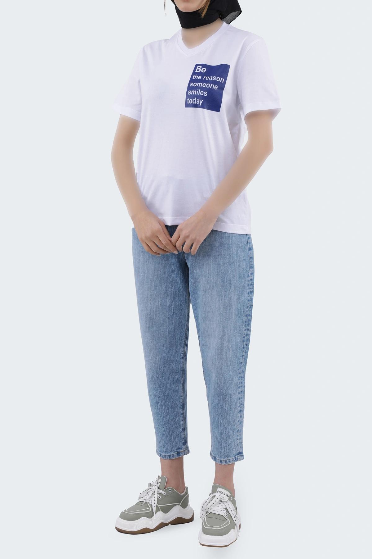 خرید تیشرت زنانه یقه گرد آستین کوتاه طرح دار ، تیشرت رنگ سفید مدل نیمه آزاد تولید برند پاتن جامه.