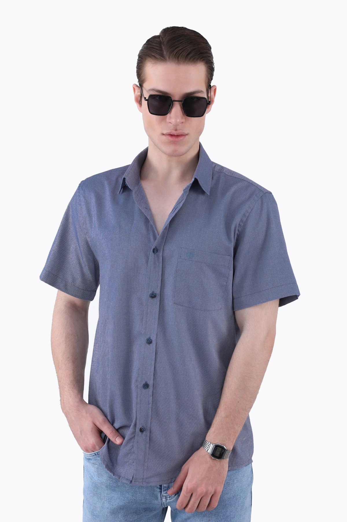 پیراهن آستین کوتاه مردانه رگولار ، بافت آکسفورد، مناسب استفاده روزمره و مهمانی اداری.