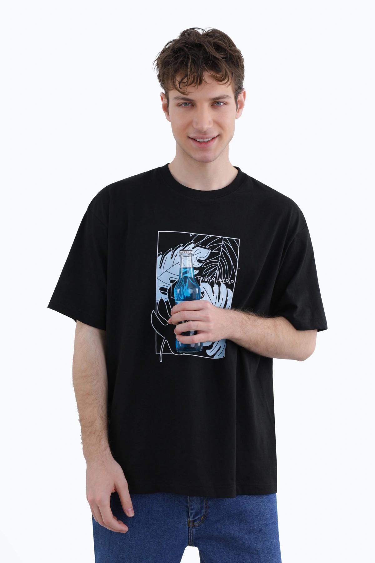 خرید تی شرت آستین کوتاه مردانه چاپدار رنگ مشکی چاپدار ، تیشرت بدون درز خرید و ارسال رایگان. 