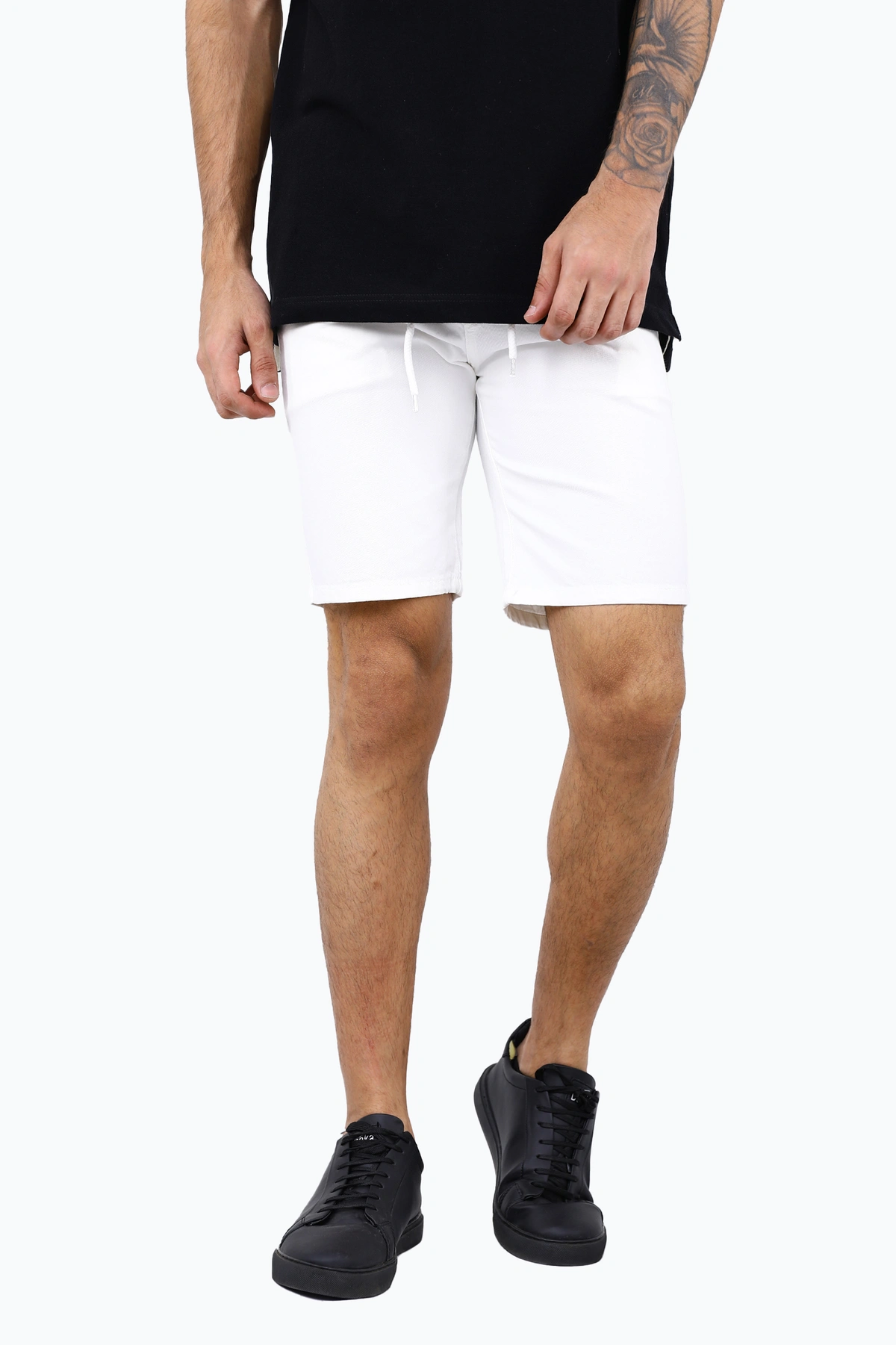 خرید شلوارک کتان سفید مردانه کمر کشدار ، قد تا روی - بالای زانو می باشد. خرید آسان و ارسال رایگان. 