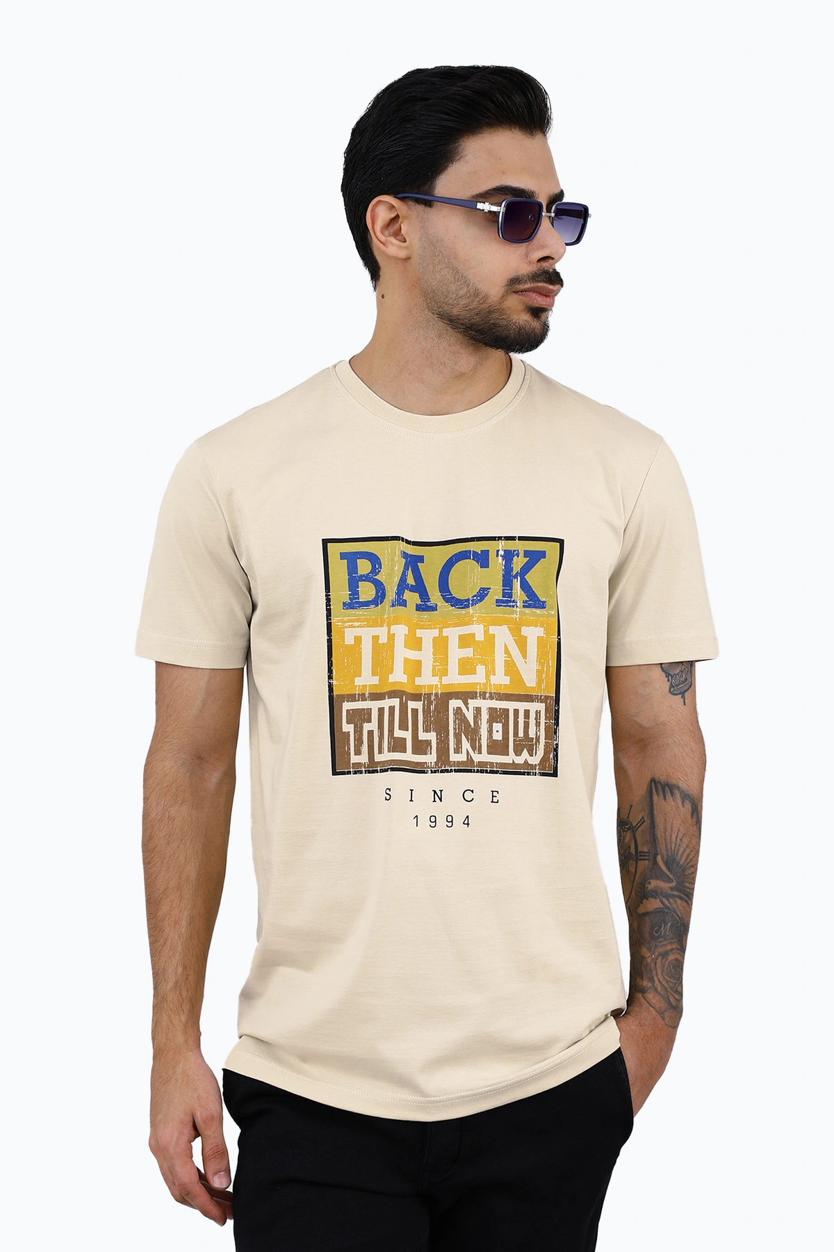  خرید تی شرت آستین کوتاه مردانه چاپدار رنگ کرم چاپدار ، تیشرت یقه گرد خرید و ارسال رایگان. 