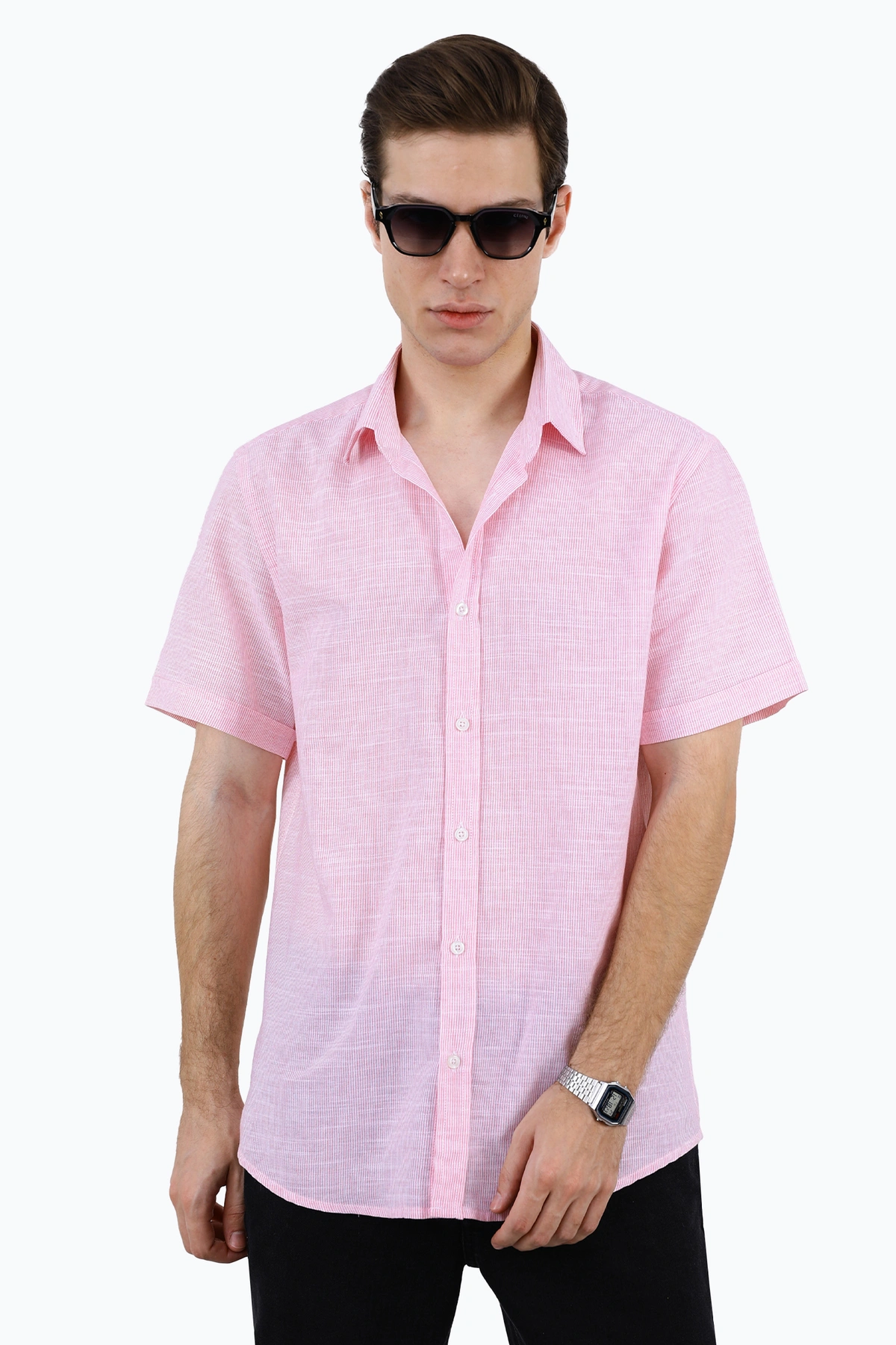 خرید پیراهن خنک مردانه مناسب فصل تابستان ، پیراهن رگولار مردانه خرید آسان و ارسال سریع. 