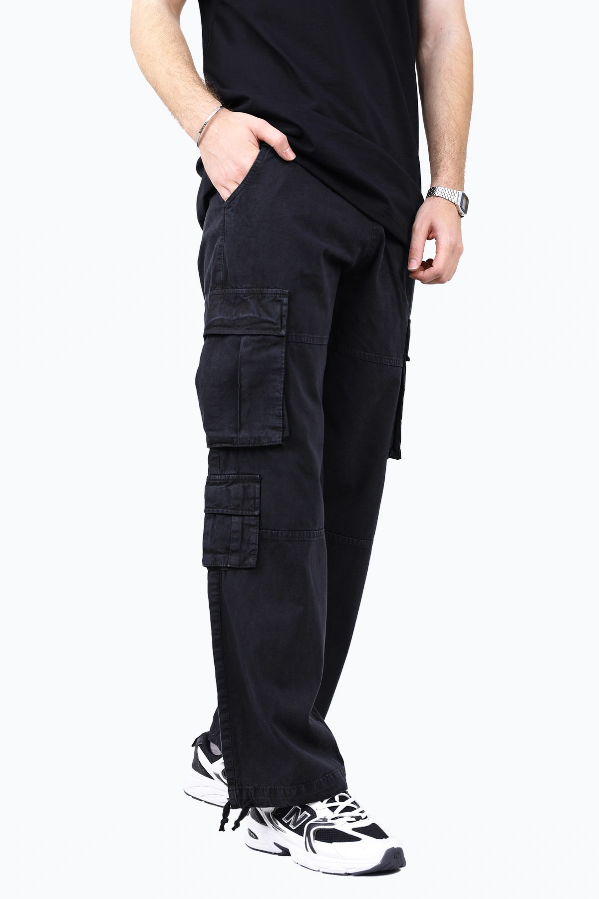 خرید شلوار شیش جیب مردانه مدل نیم بگ رنگ مشکی. خرید و ارسال سریع به سراسر کشور.