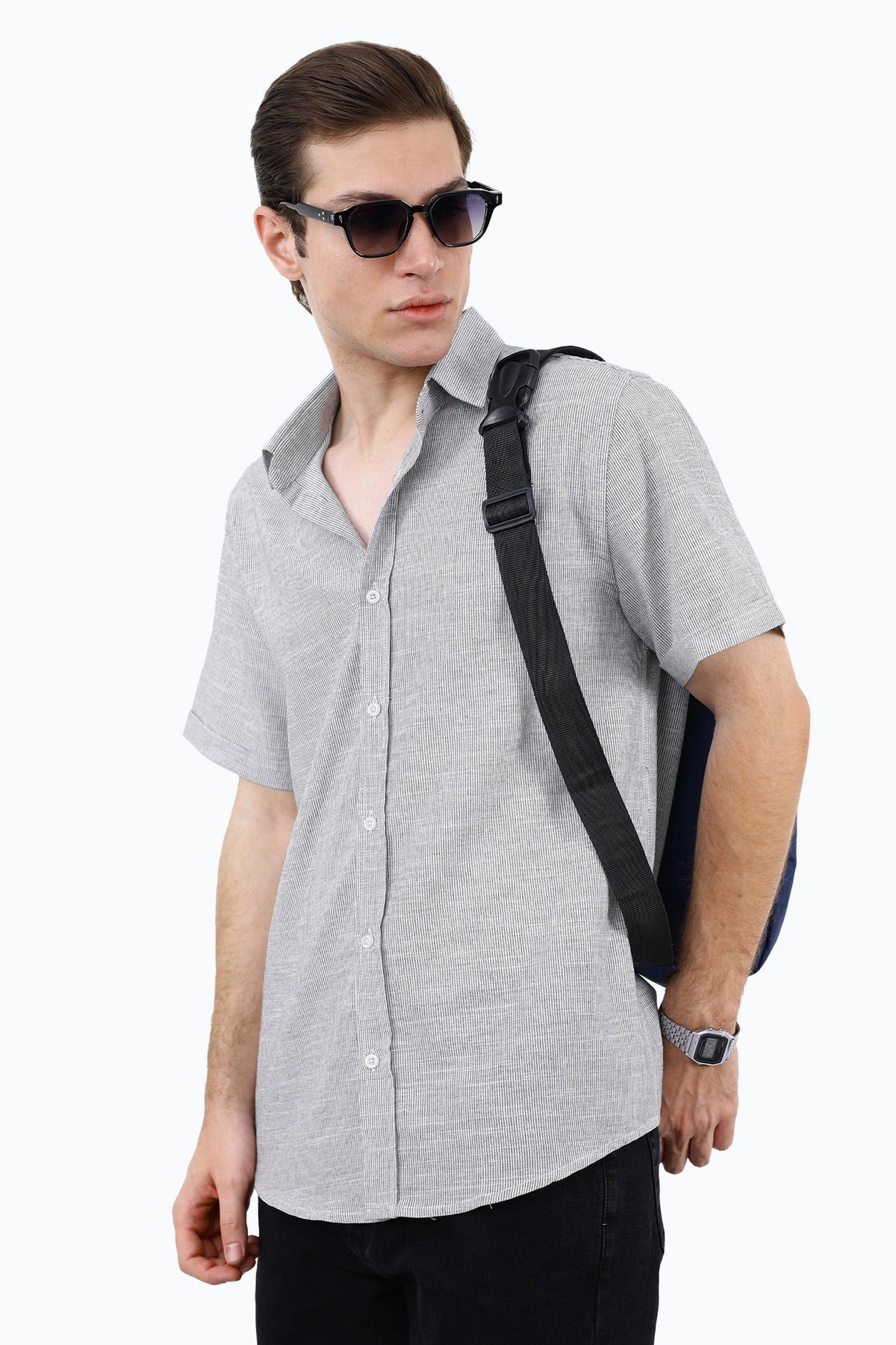 خرید پیراهن خنک مردانه مناسب فصل تابستان ، پیراهن رگولار مردانه خرید آسان و ارسال سریع. 