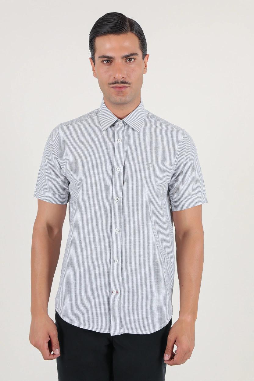 پیراهن نخی مردانه آستین کوتاه طرح راه راه طوسی تیره