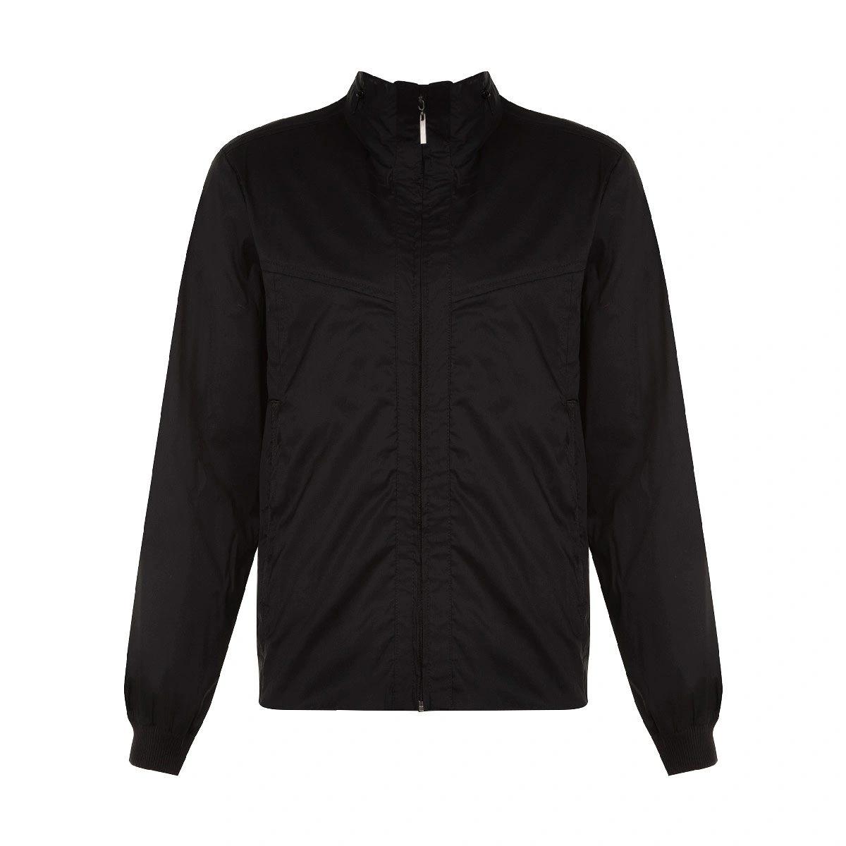 کاپشن شمعی کشبفات یقه زیپ دار مردانه تولید شرکت پاتن جامه می باشد. جنس پارچه پلی استر شمعی. بادگیر. 