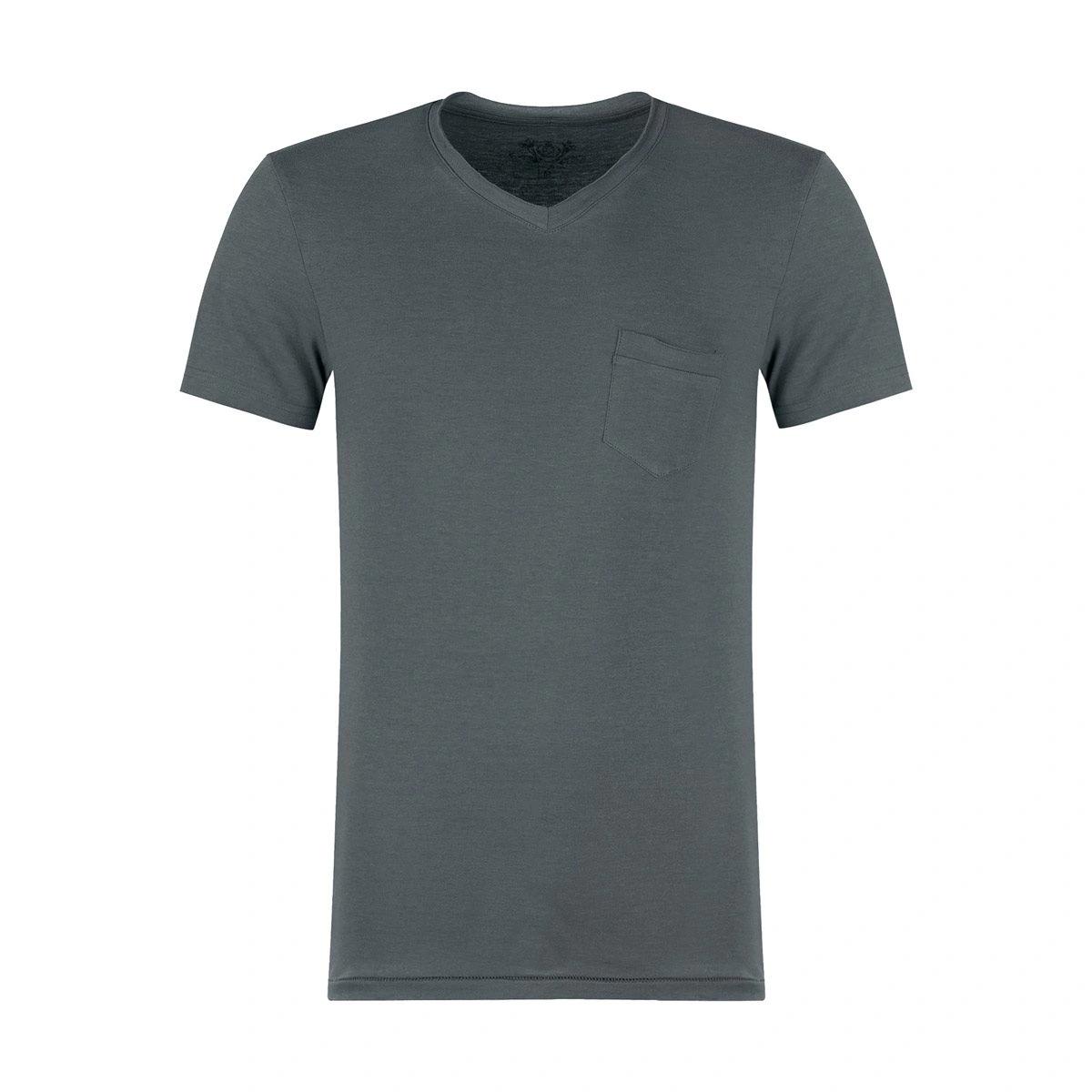 تیشرت یقه هفت آستین کوتاه مردانه تولید پاتن جامه می باشد - به رنگ دودی - مناسب برای فصول گرم ، مهمان