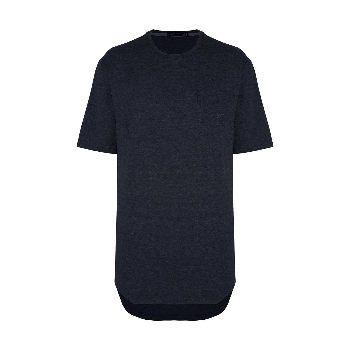 تیشرت مردانه آستین کوتاه - مدل لانگ - تولید پاتن جامه می باشد -به رنگ سورمه ای - مناسب برای استفاده 