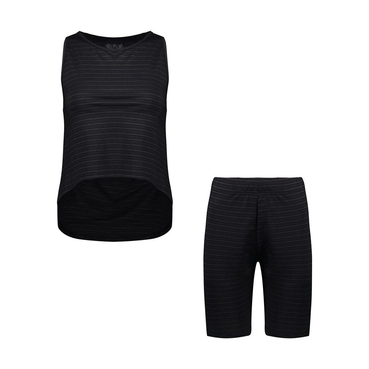 تاپ و شلوارک زنانه مدل قهرمانی تولید پاتن جامه می باشد - یقه گرد - جلوی تاپ کوتاه تر از پشت کار می ب