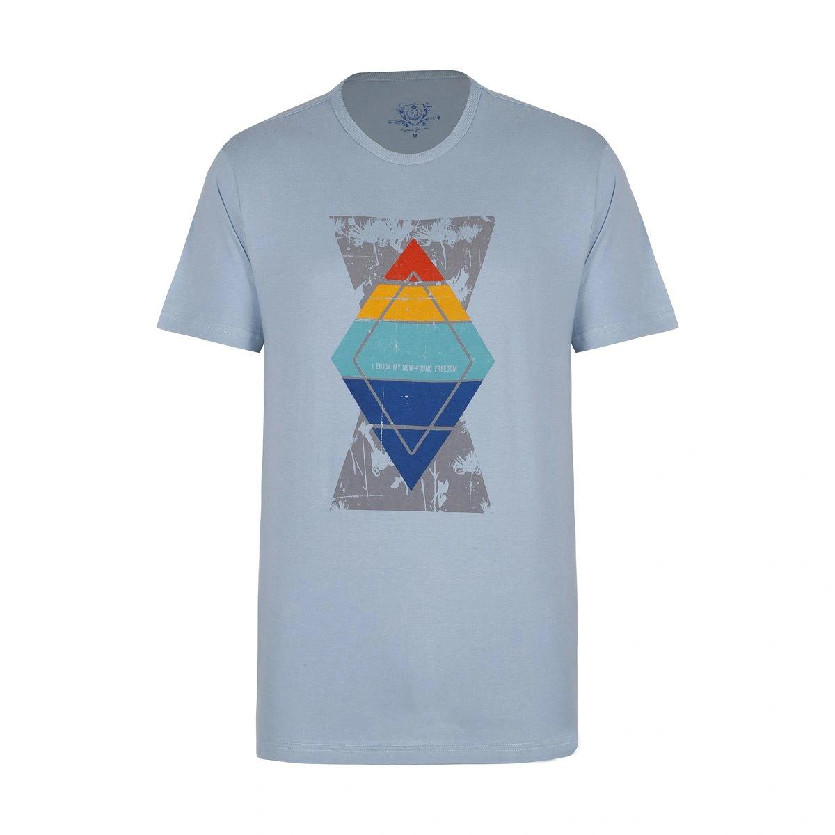 تیشرت آستین کوتاه چاپدار آبی روشن پاتن جامه. تی شرت یقه گرد آستین کوتاه.