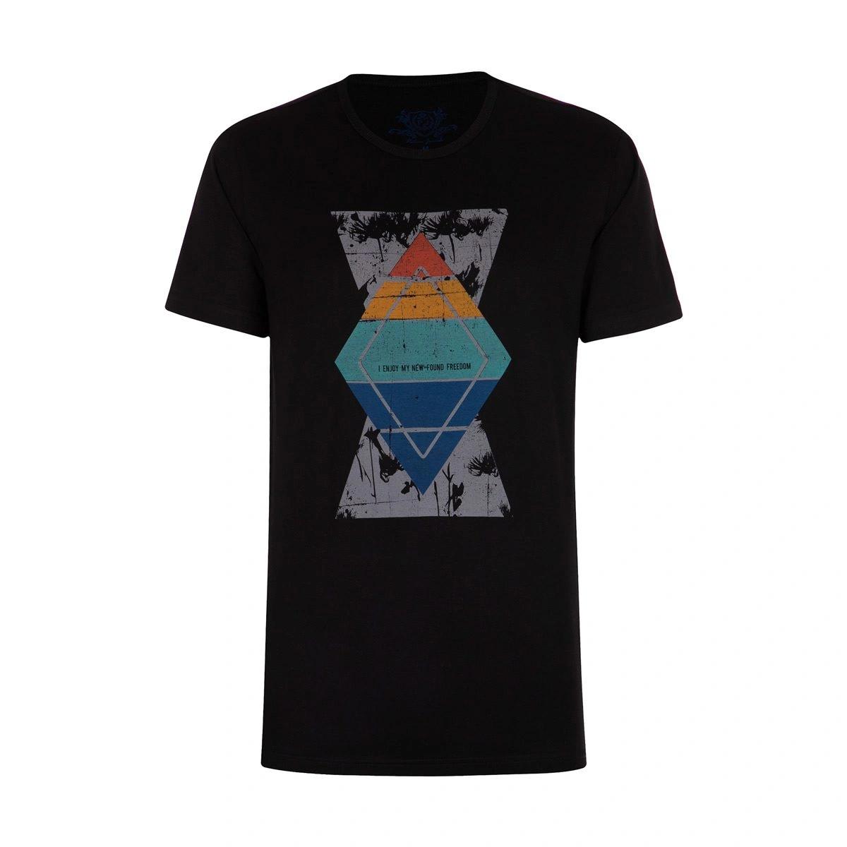 تیشرت آستین کوتاه چاپدار مشکی پاتن جامه. تی شرت یقه گرد آستین کوتاه.