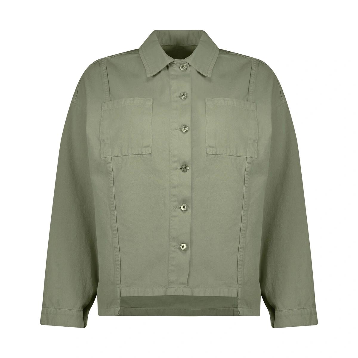 کت کتان زنانه تولید پاتن جامه می باشد. جنس کت صد در صد کتان (پنبه / نخ) می باشد. پارچه نیمه ضخیم قد 