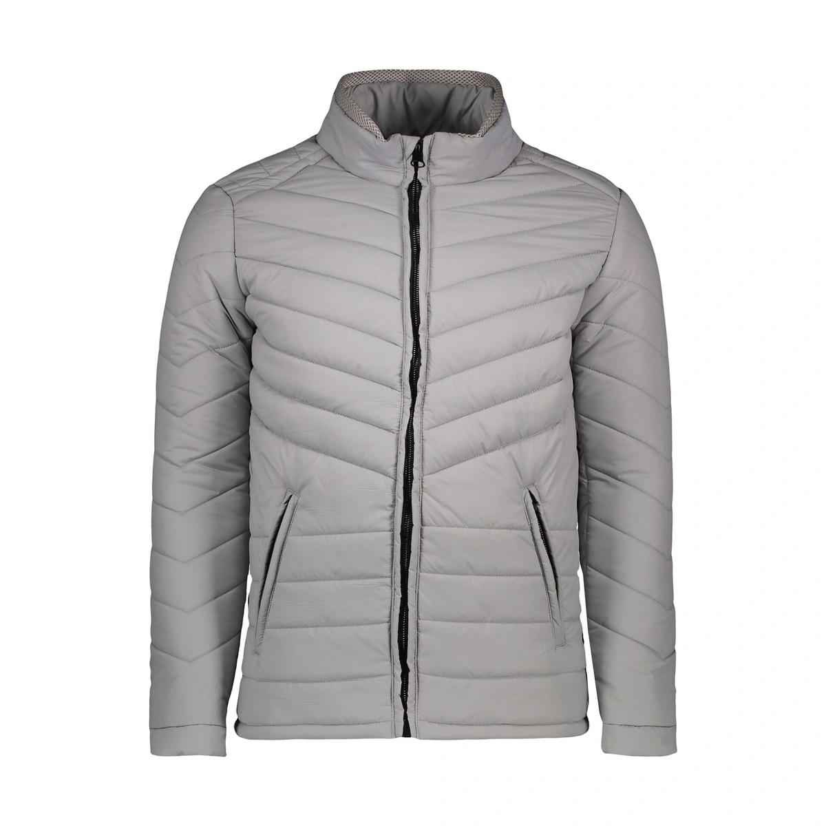 کاپشن شمعی مردانه جذب طوسی روشن تولید پاتن جامه می باشد. جنس کاپشن شمعی (پلی استر / غیر براق) / ضد آ