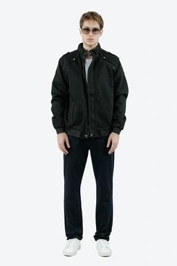 کاپشن کتان مردانه یقه ایستاده از برند پاتن جامه ، کاپشن گرم آستری شمعی رنگ مشکی.