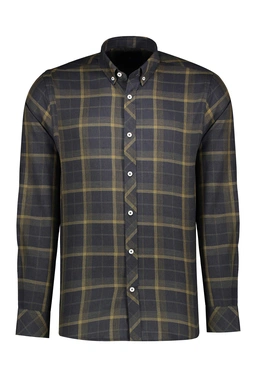 پیراهن رگولار مردانه از برند پاتن جامه ، پیراهن طرح چهارخانه یقه برگردان دکمه دار. 