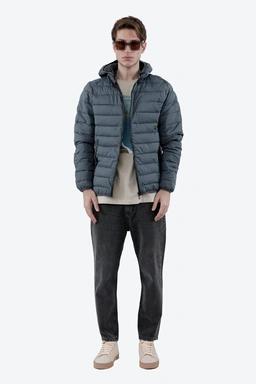 کاپشن با جنس شمعی مردانه ، خرید کاپشن ضد آب و بادگیر رنگ طوسی. 