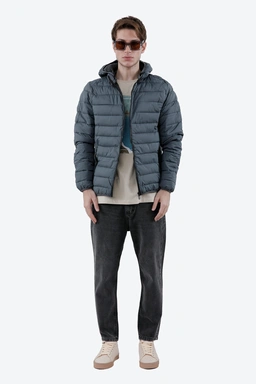 کاپشن با جنس شمعی مردانه ، خرید کاپشن ضد آب و بادگیر رنگ طوسی. 